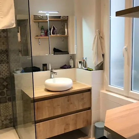Apartment Modern 1 Bedroom Close Sacre Coeur