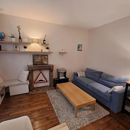 Modern 1 Bedroom Close Sacre Coeur Paris